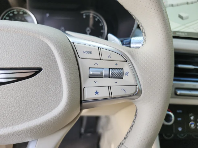Used 2026 White Genesis 2.5T Prestige image 34