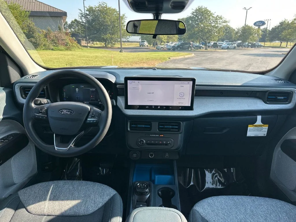 New 2026 Gray Ford XLT image 4