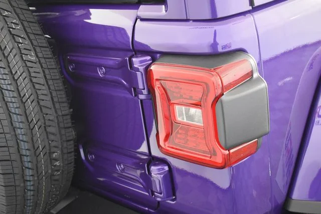 New 2026 Reign Exterior Paint Jeep Sahara image 2