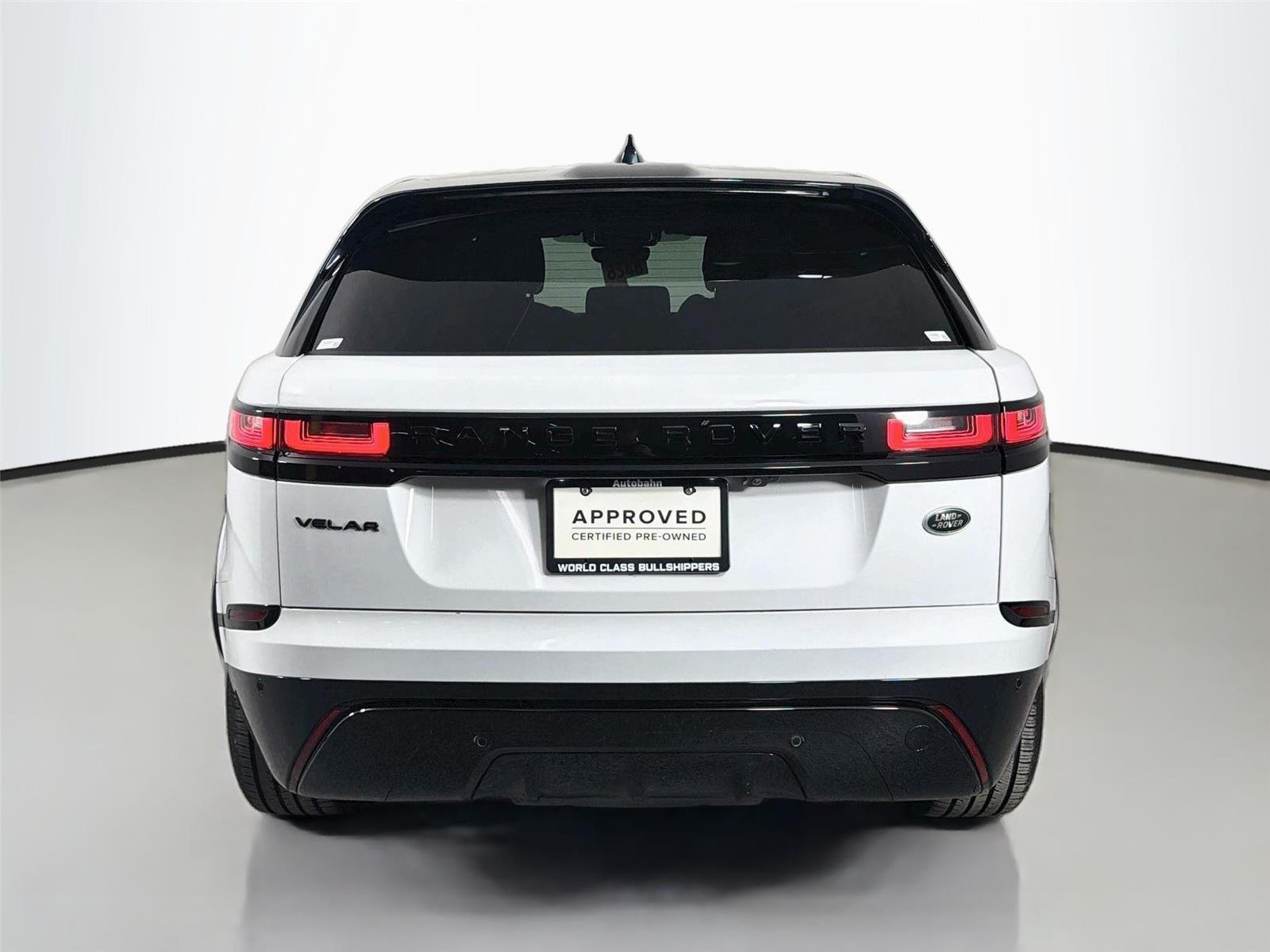 Certified Used 2023 Fuji White Land Rover R-Dynamic S image 6