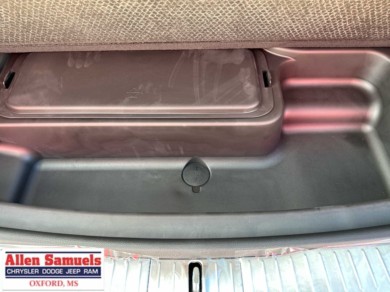 New 2026 Baltic Gray Metallic Clear-Coat Exterior Paint Jeep Summit image 45