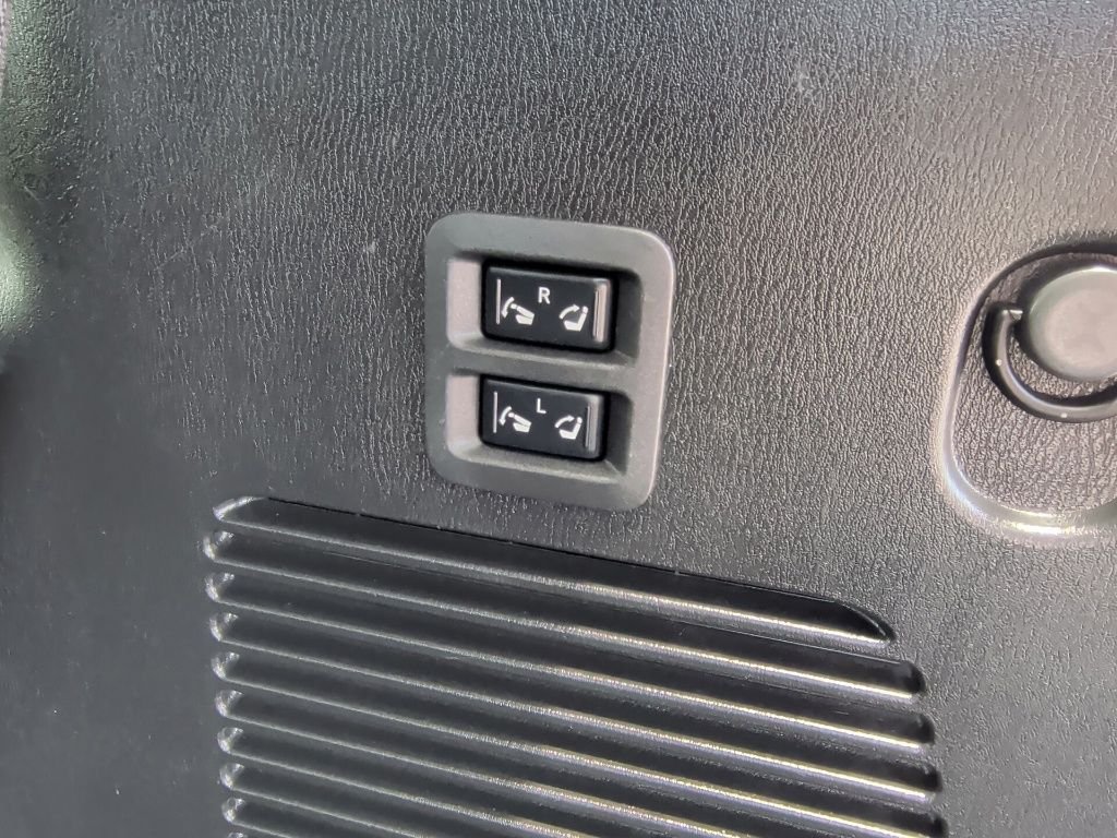 Used 2019 Super Black Nissan SL image 45