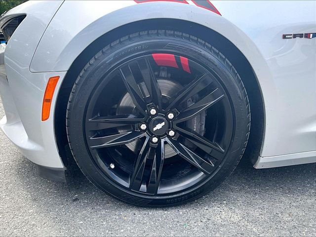 Used 2018 Silver Chevrolet SS image 9