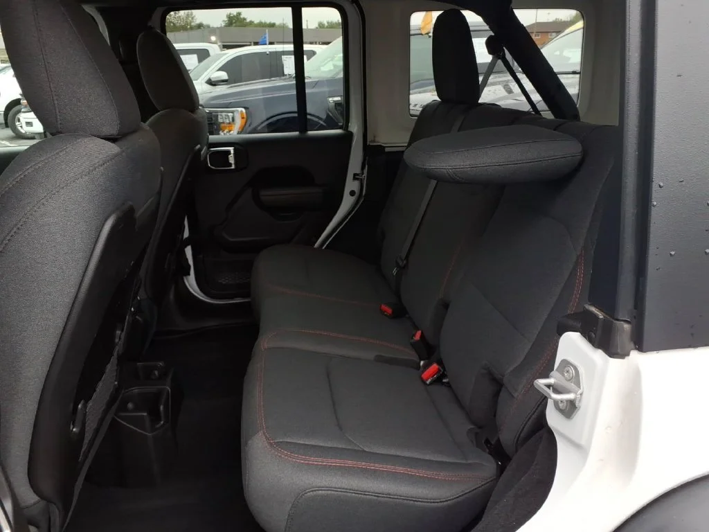 Used 2026 Bright White Clearcoat Jeep Rubicon image 28