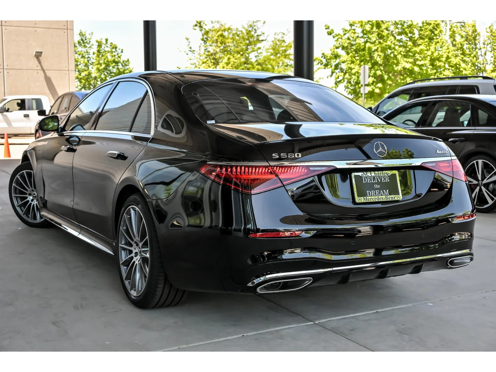 New 2026 Black Mercedes-Benz S 580 image 4