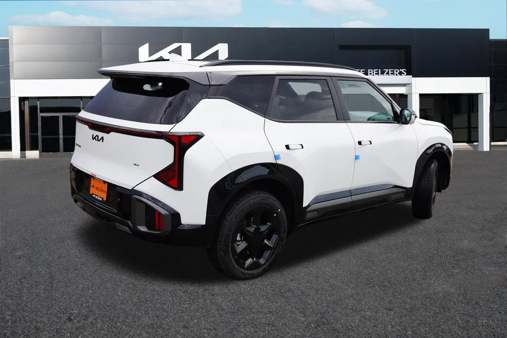 New 2027 Snow White Pearl Kia X-Line S image 3