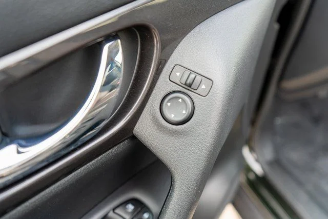Used 2018 Midnight Pine Nissan SV image 18