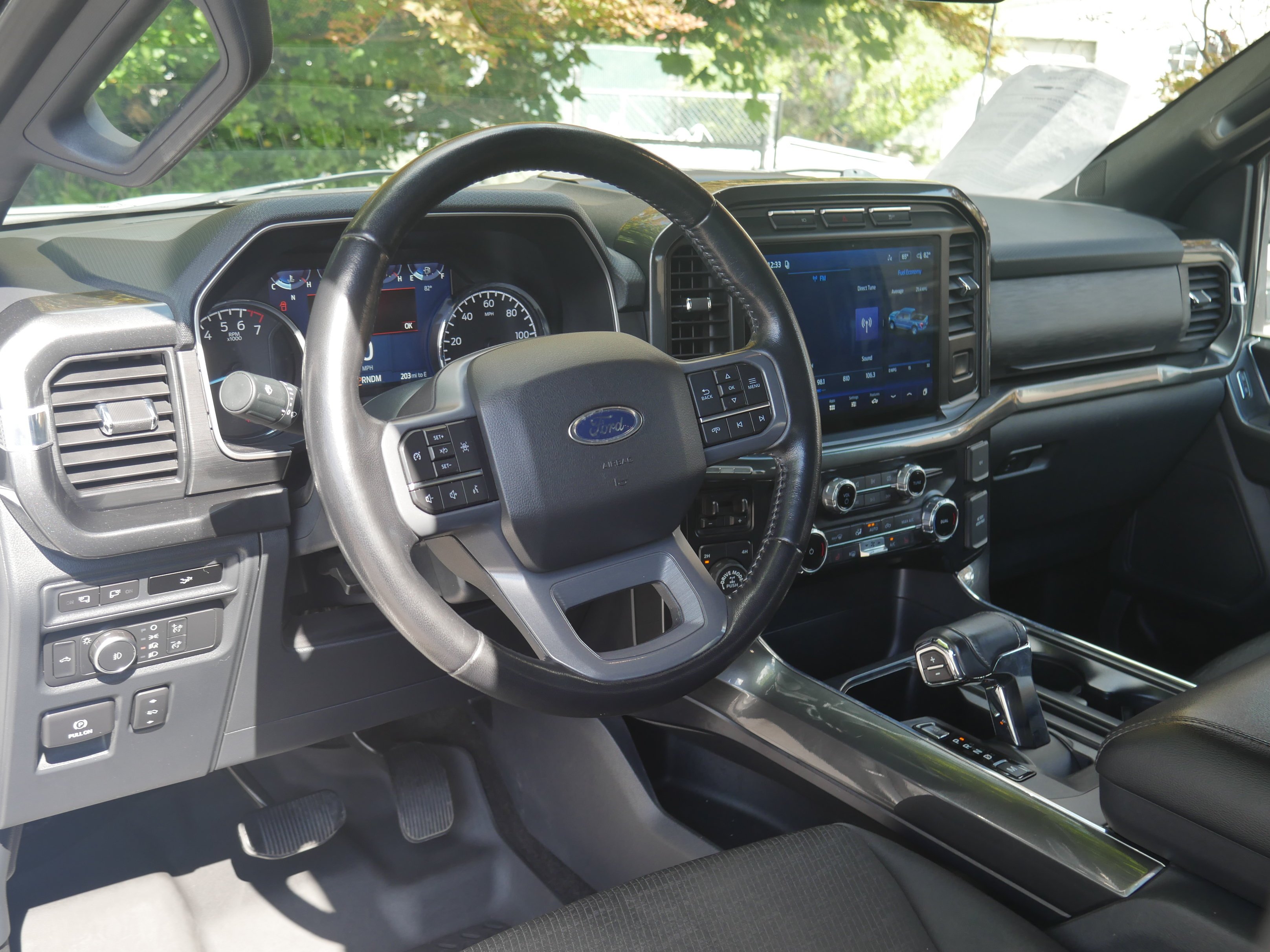 Used 2022 Oxford White Ford XLT image 4