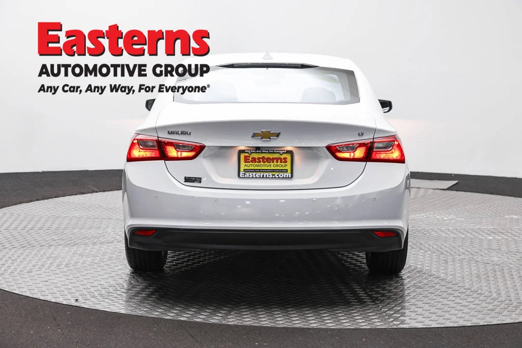 Used 2025 White Chevrolet LT image 6