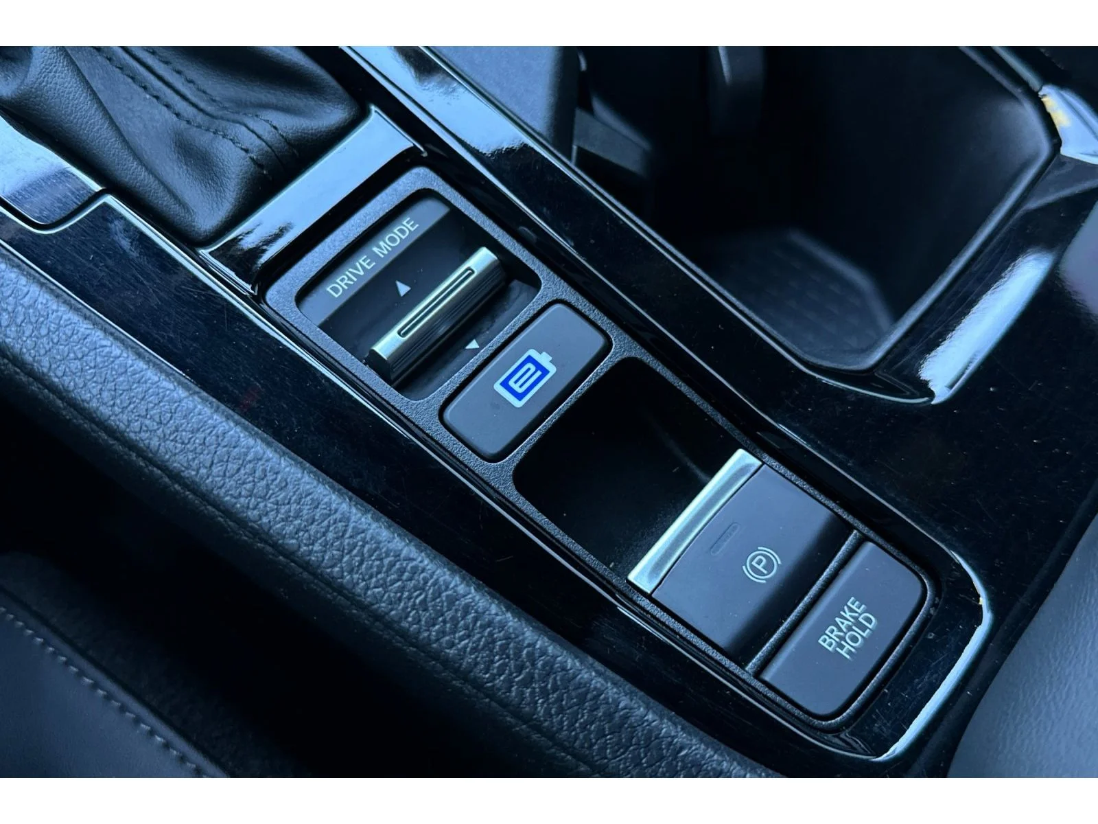 Used 2025 Crystal Black Pearl Honda Sport-L image 31