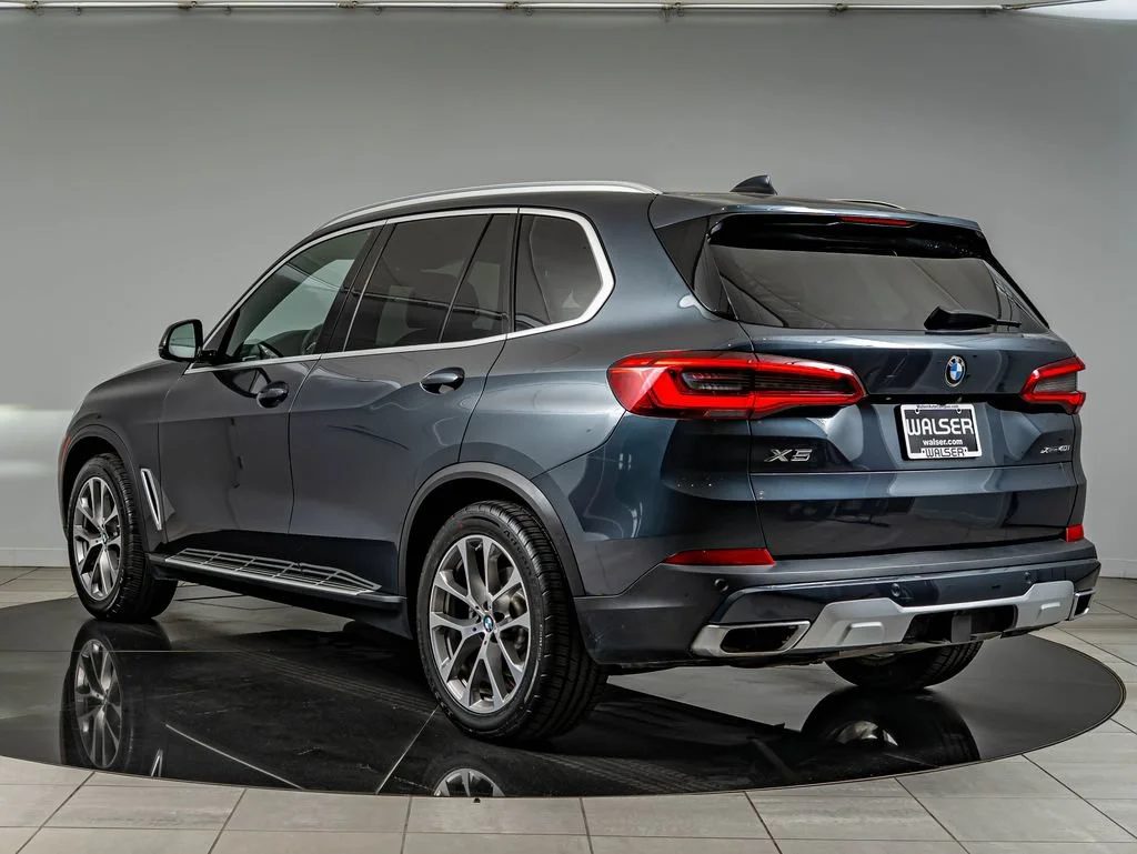Used 2019 Arctic Gray Metallic BMW xDrive40i image 7