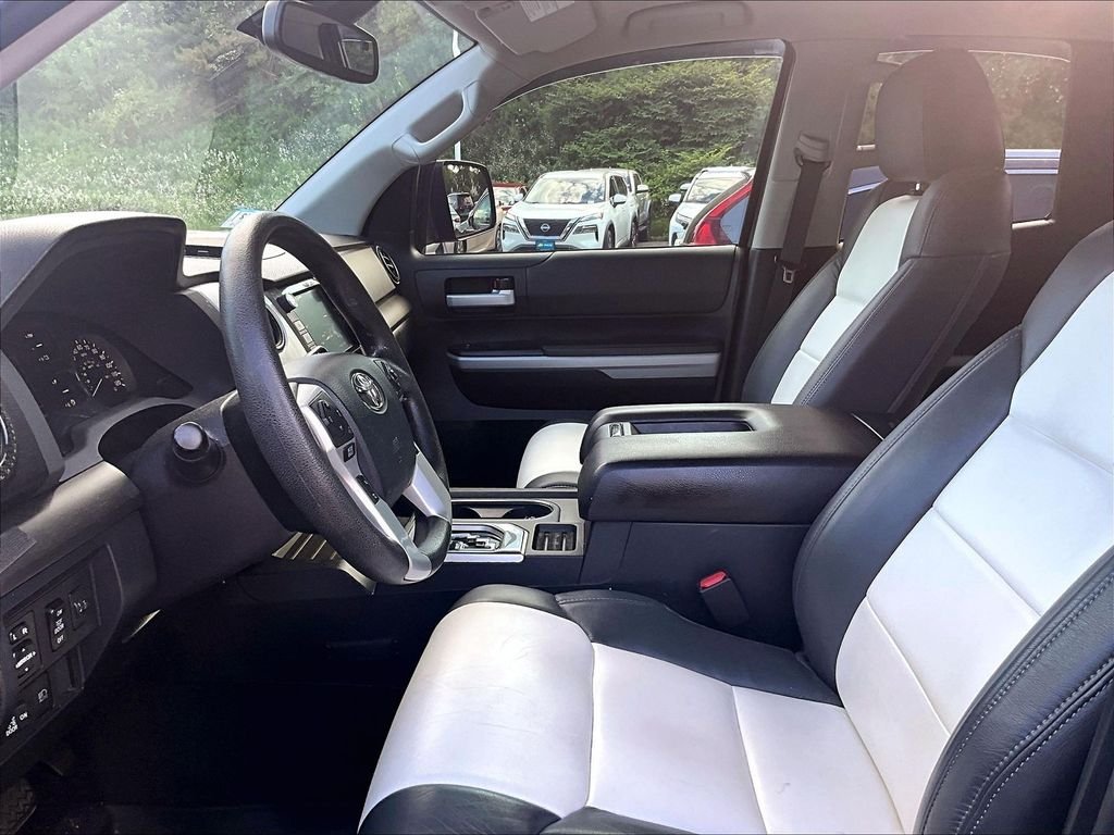 Used 2020 Gray Toyota SR5 image 4
