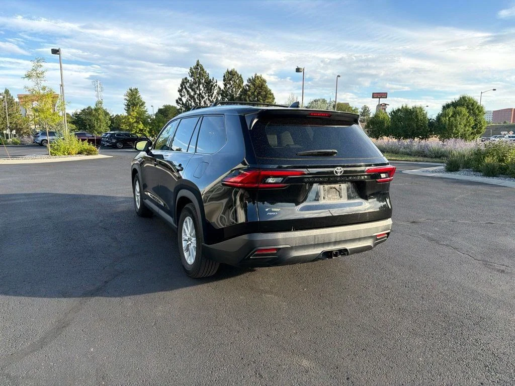 Used 2024 Black Toyota XLE image 3