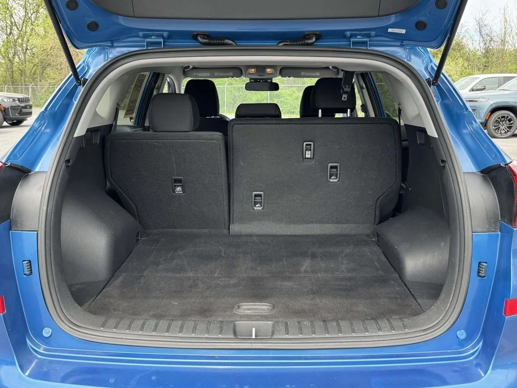 Used 2019 Blue Hyundai SE image 31