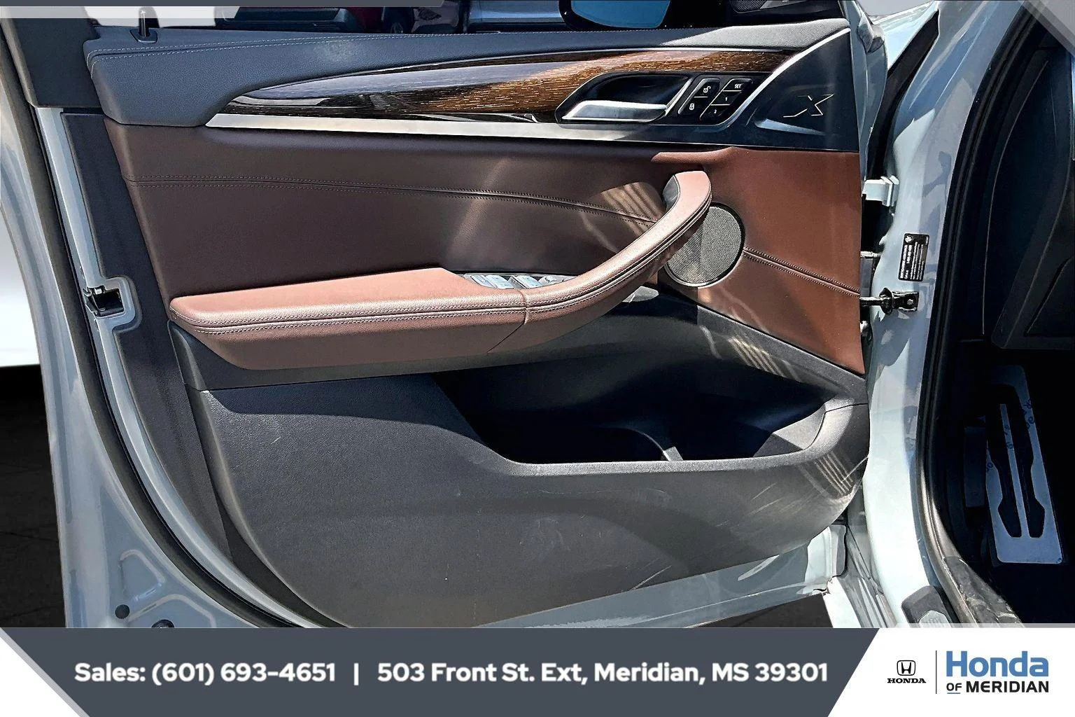 Used 2023 Brooklyn Grey Metallic BMW M40i image 17