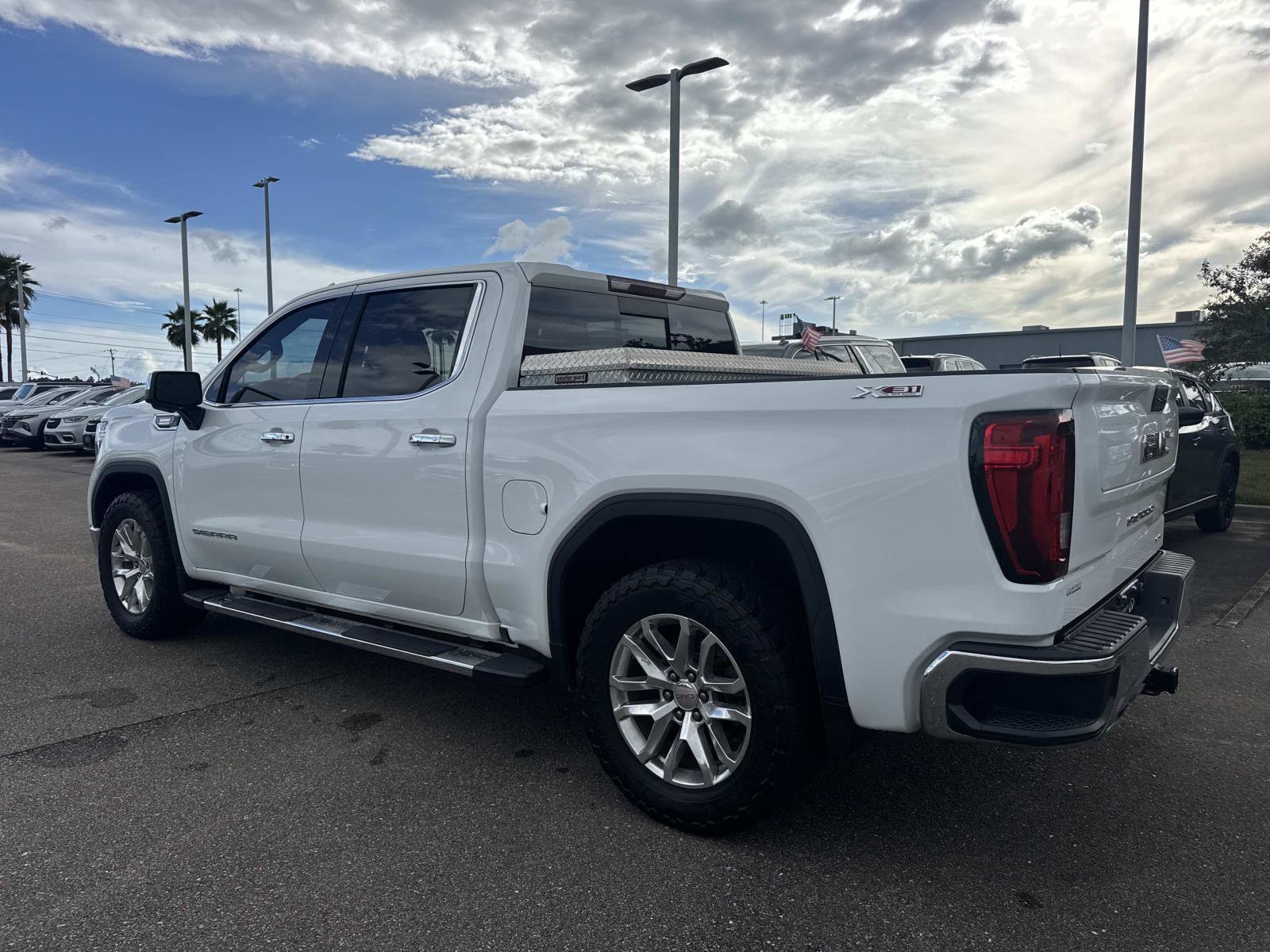 Used 2021 White GMC SLT image 8
