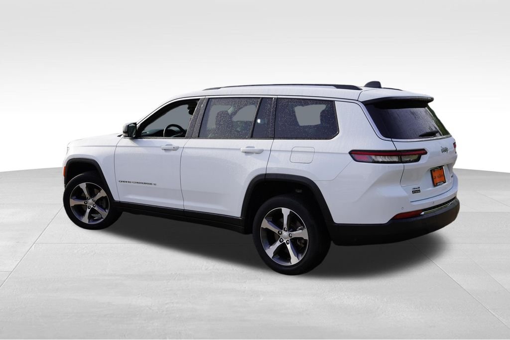 Used 2023 Bright White Clearcoat Jeep Limited image 10