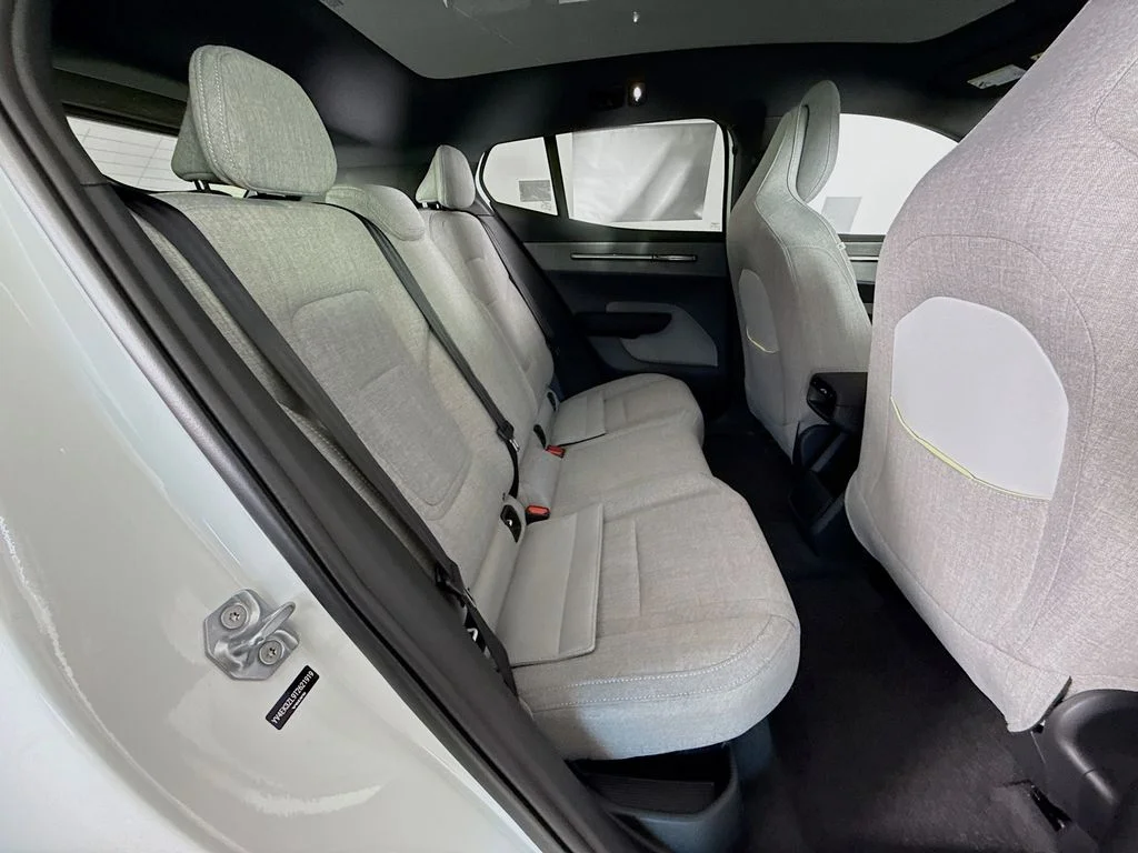 New 2026 White Volvo Twin Motor Performance Ultra image 27