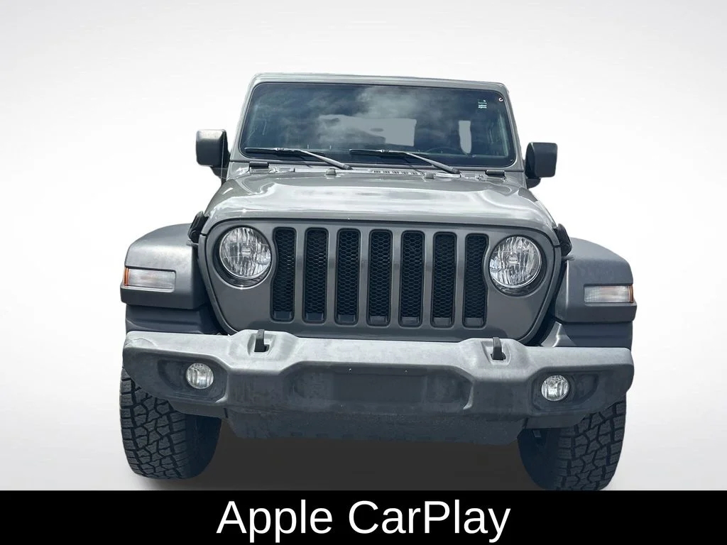 Used 2020 Gray Jeep Unlimited Sport Altitude image 10