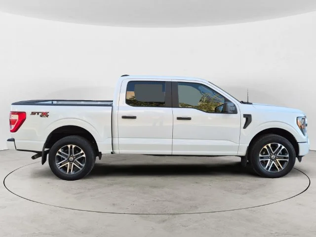 Certified Used 2023 Oxford White Ford XL image 4