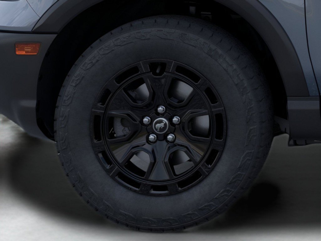 New 2026 Azure Gray Metallic Tri-Coat Ford Badlands image 21
