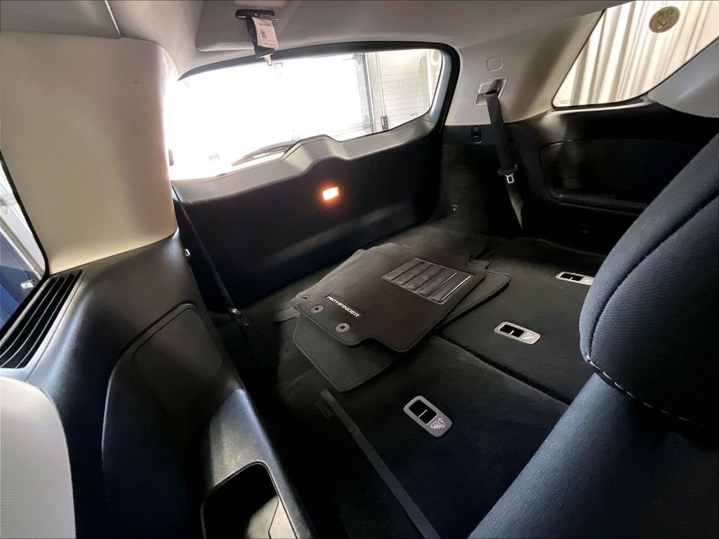 Used 2024 White Nissan SV image 17
