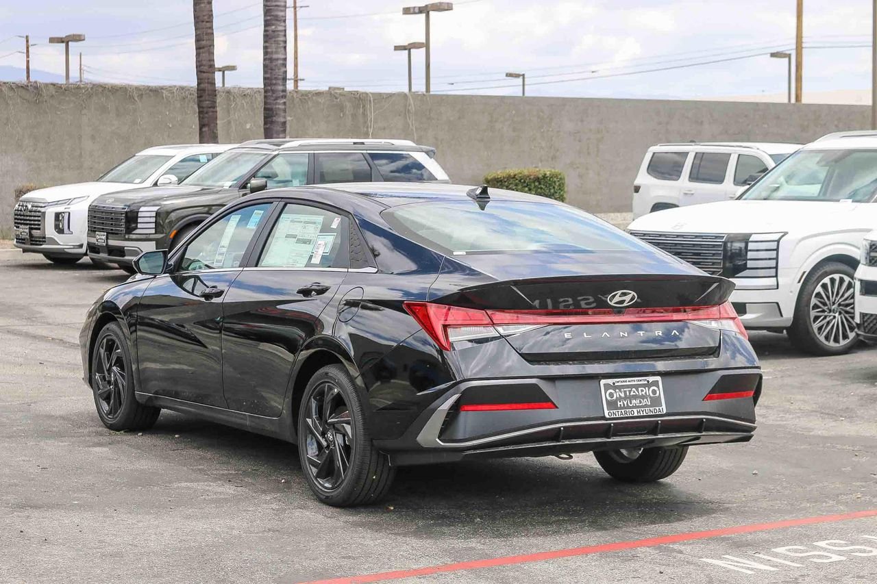New 2026 Black Hyundai SEL Sport image 35