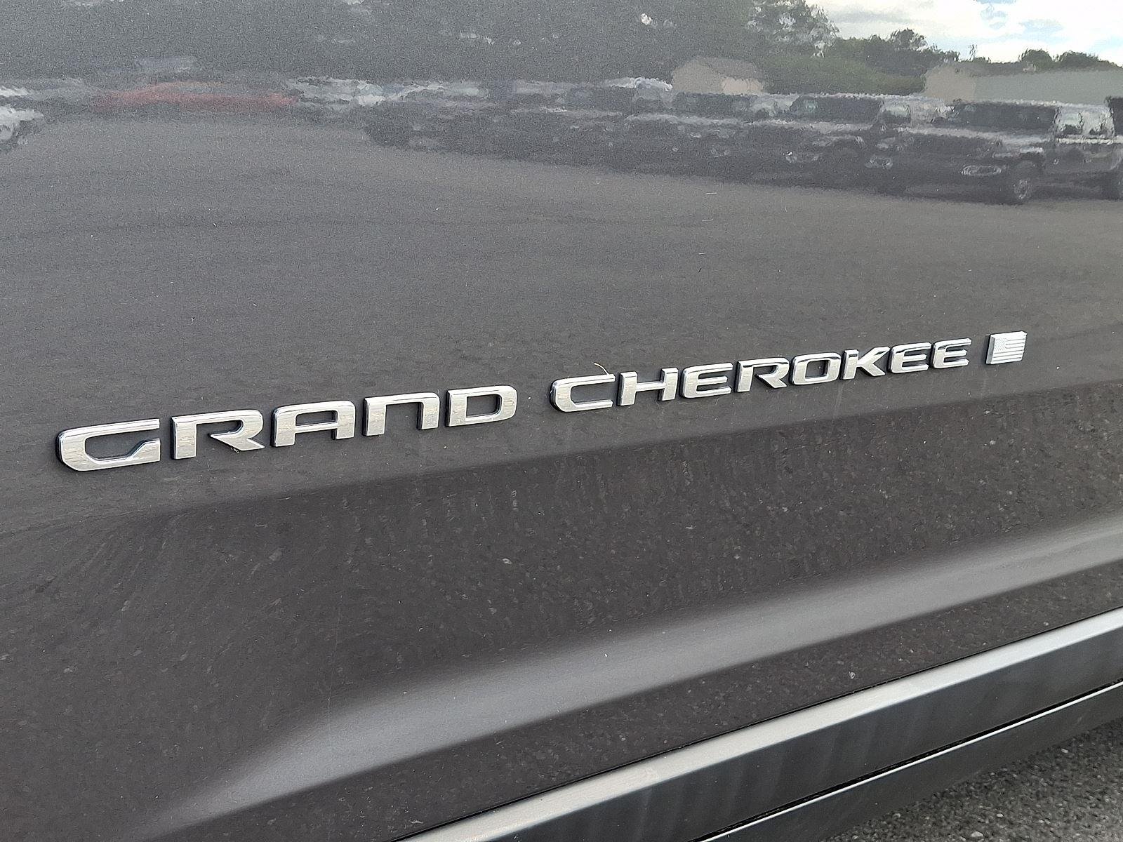 Used 2021 Baltic Gray Metallic Clearcoat Jeep Limited image 31