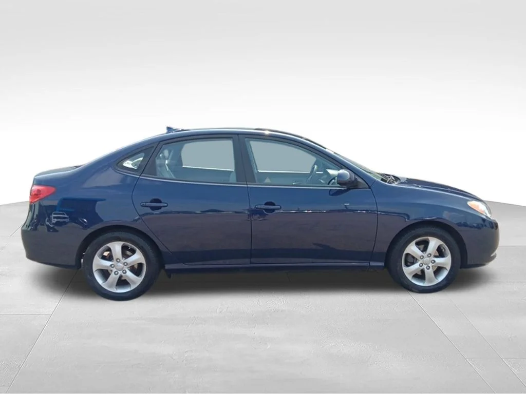 Used 2010 Regatta Blue Pearl Hyundai SE image 7