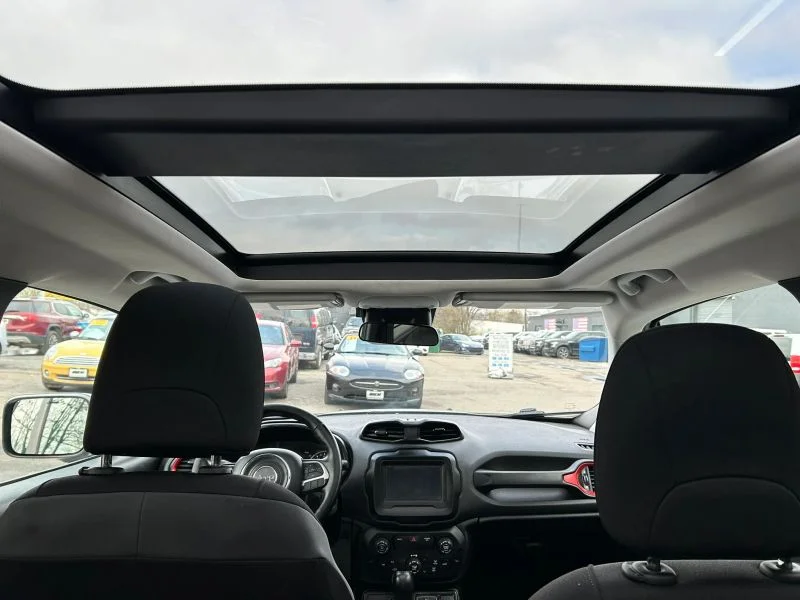 2018 Jeep Renegade Trailhawk - Photo 48