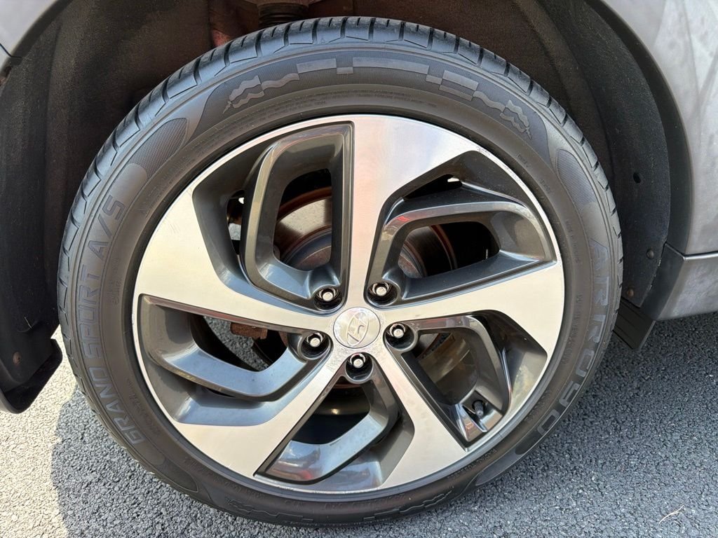 Used 2017 Gray Hyundai Sport image 45
