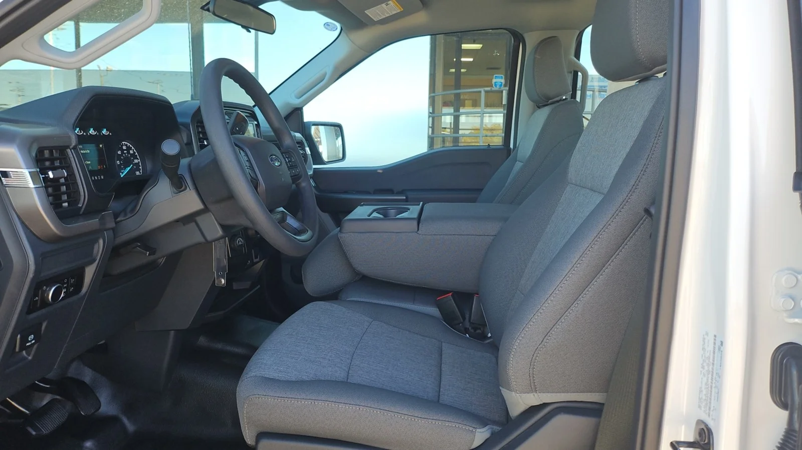 New 2026 Oxford White Ford XL 2WD image 9