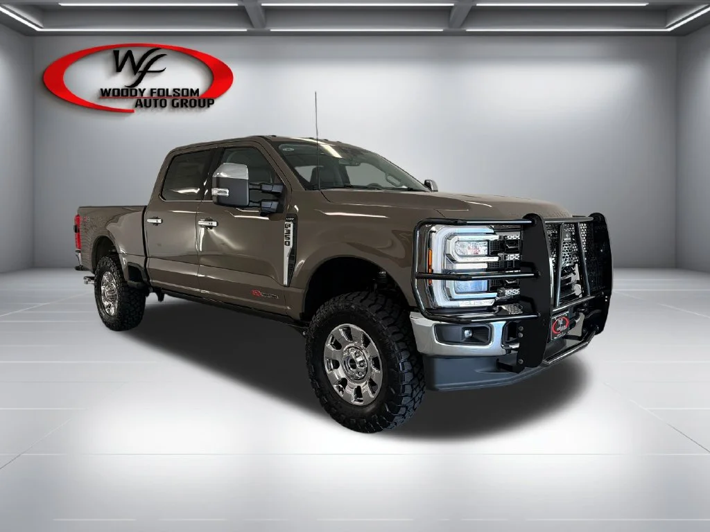 New 2027 Gray Ford Lariat image 3