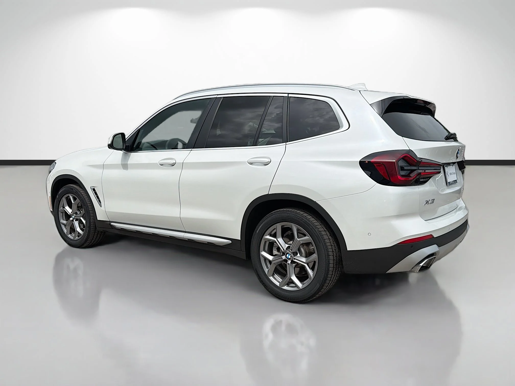 Certified Used 2023 Mineral White Metallic BMW sDrive30i image 5