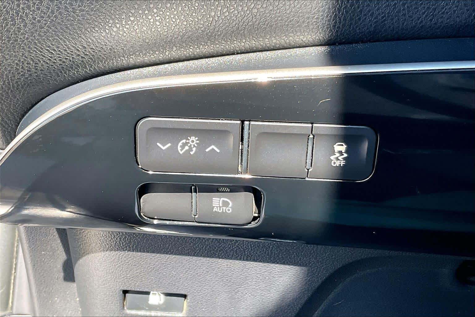 Used 2017 Magnetic Gray Metallic Toyota Two image 32
