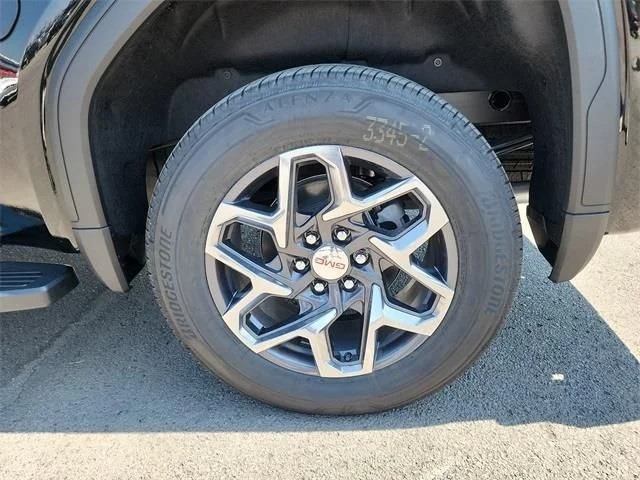 2026 GMC Sierra 1500 SLT - Photo 31