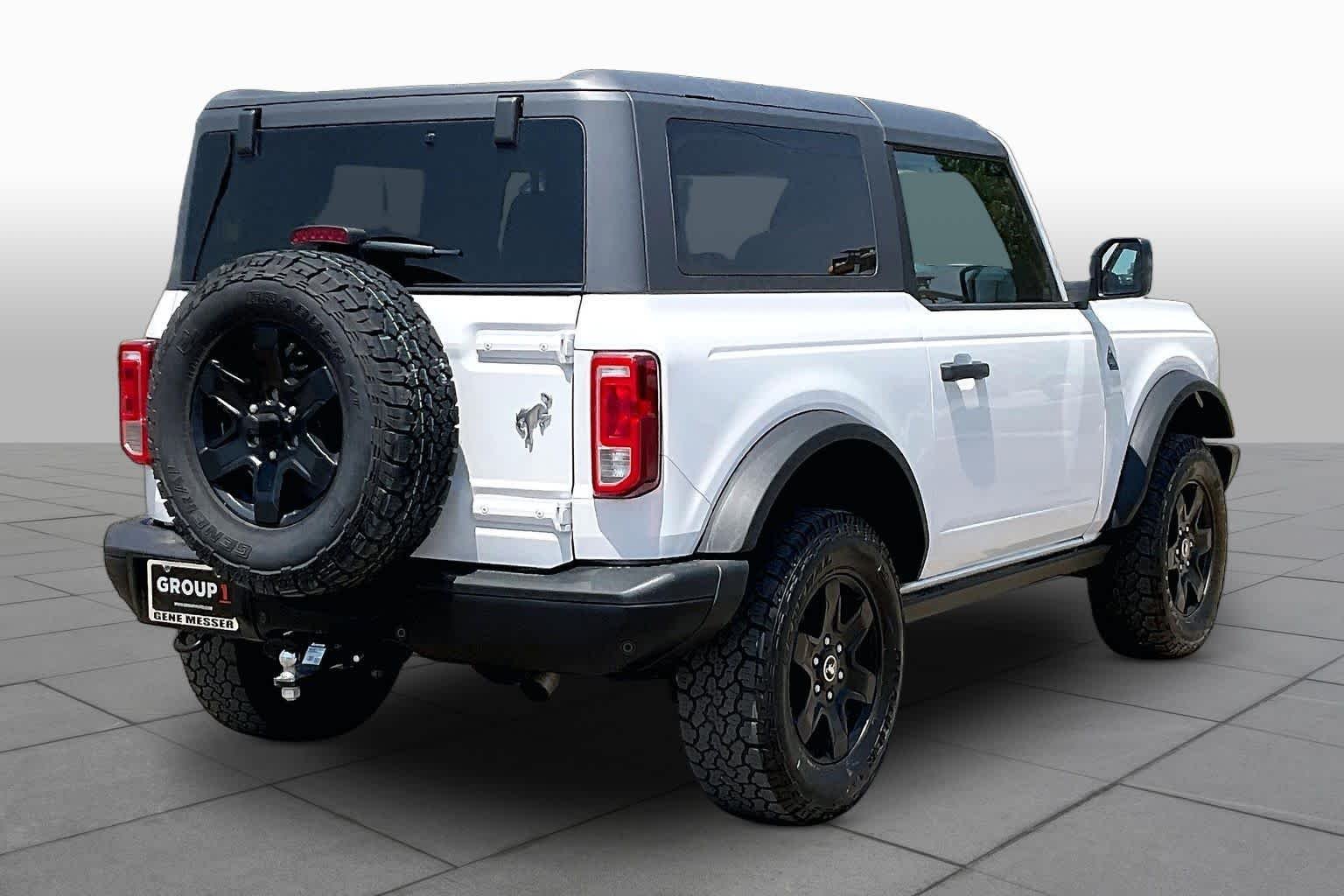 Used 2024 Oxford White Ford Black Diamond image 12