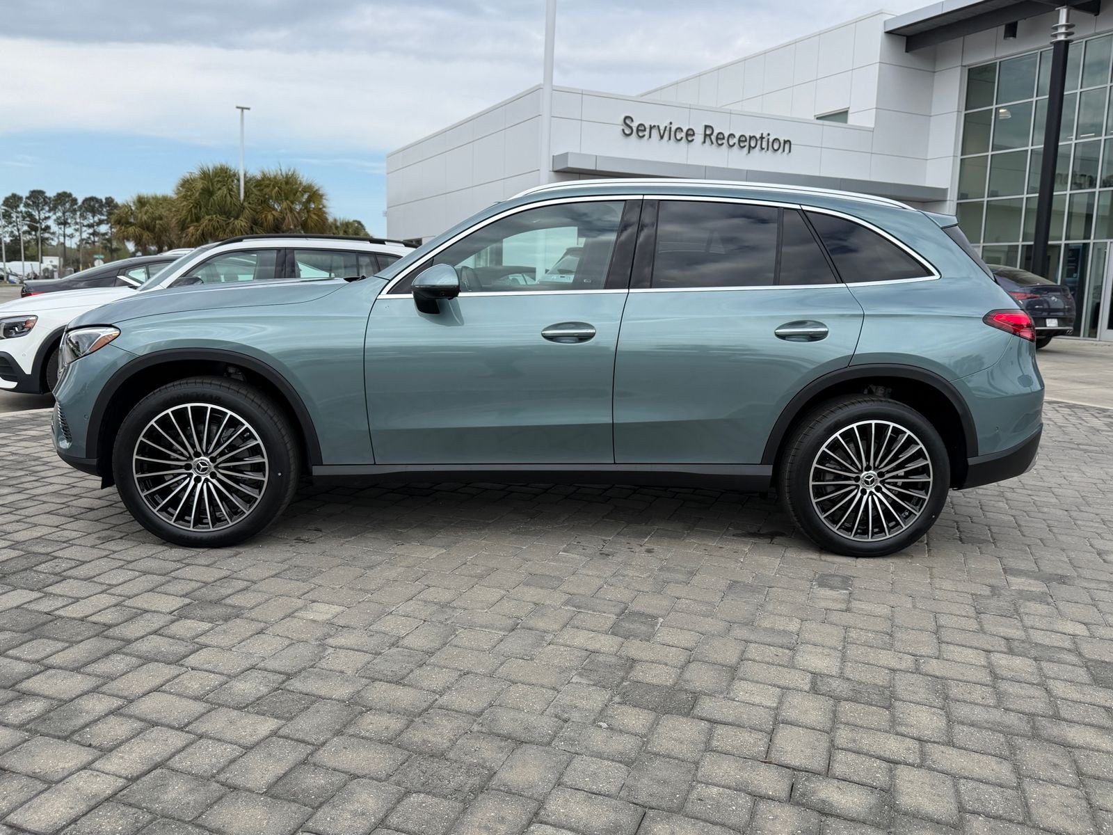 New 2026 Verde Silver Mercedes-Benz GLC 300 image 11