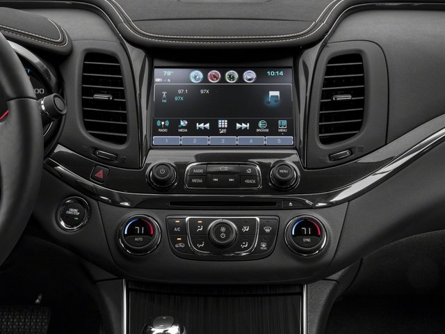 Used 2018 Silver Ice Metallic Chevrolet Premier image 13