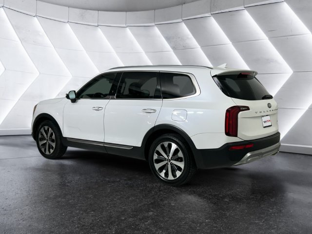Used 2020 White Kia S image 6