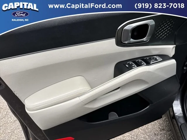 Used 2022 Gray Kia EX image 20