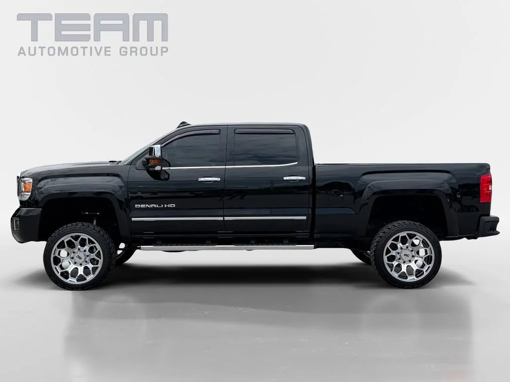 Used 2016 ONYX BLACK GMC Denali image 4