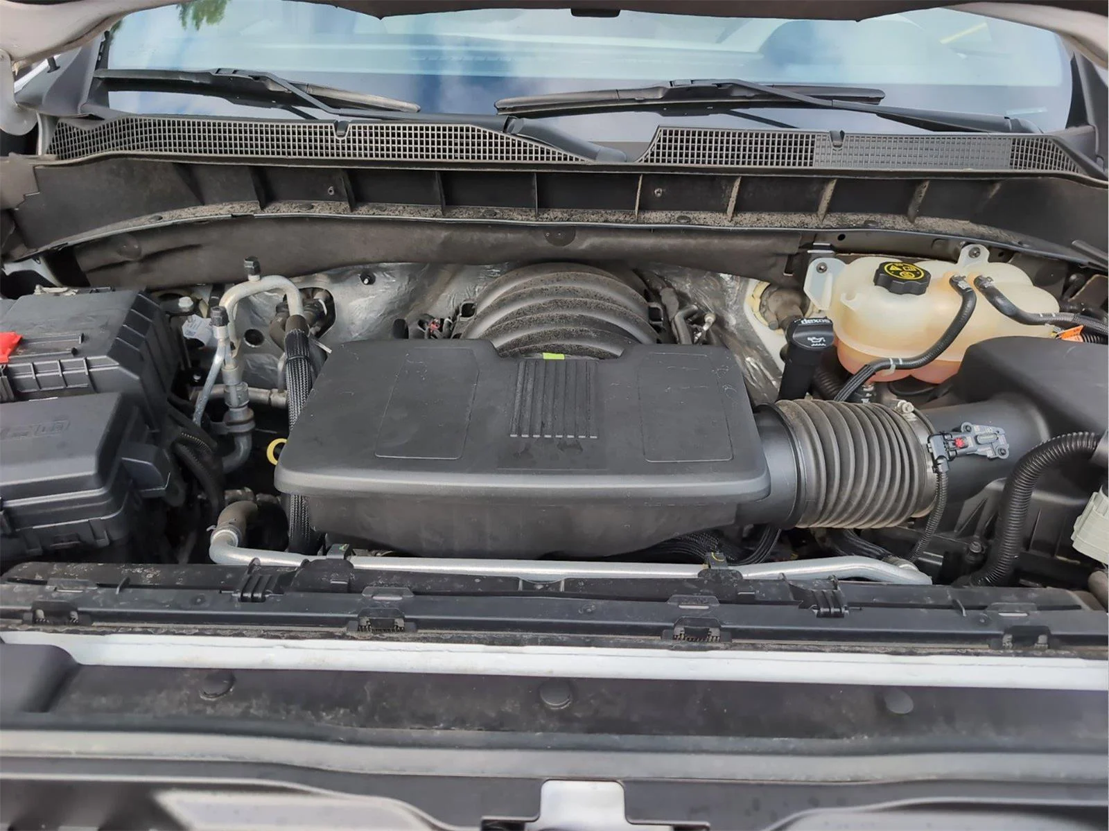 Used 2022 Summit White Chevrolet RST image 12