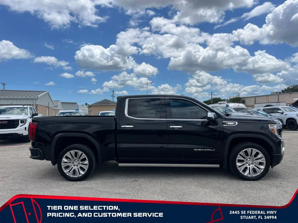 Used 2020 Onyx Black GMC Denali image 8