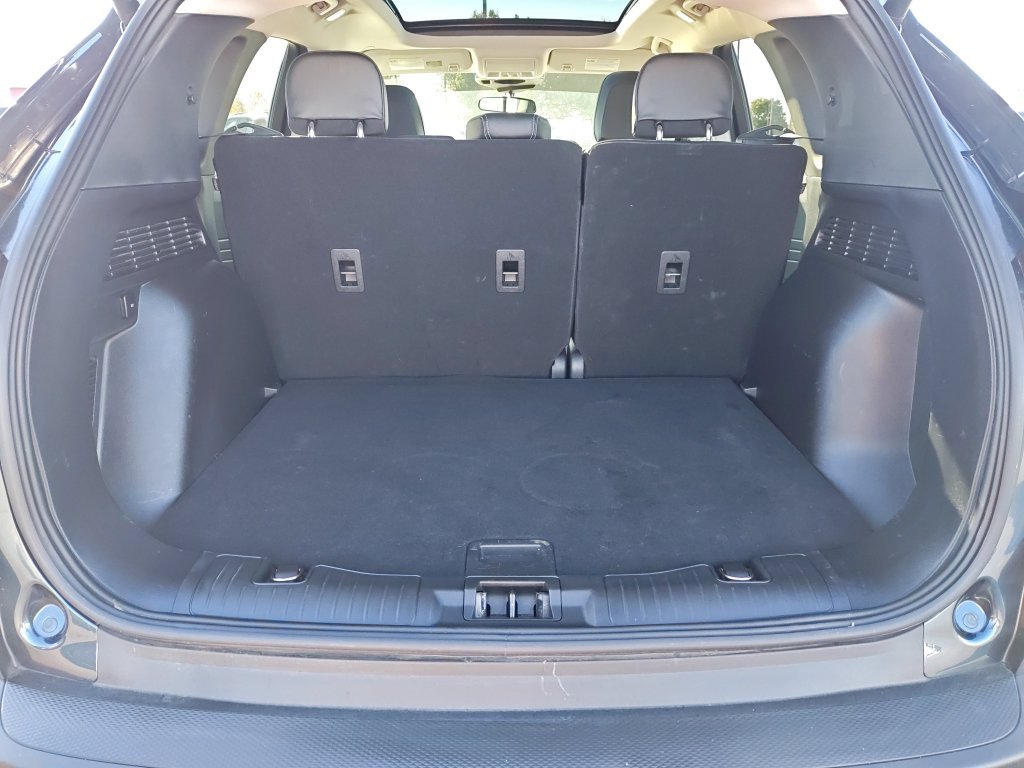 Used 2022 Blue Ford SEL image 9