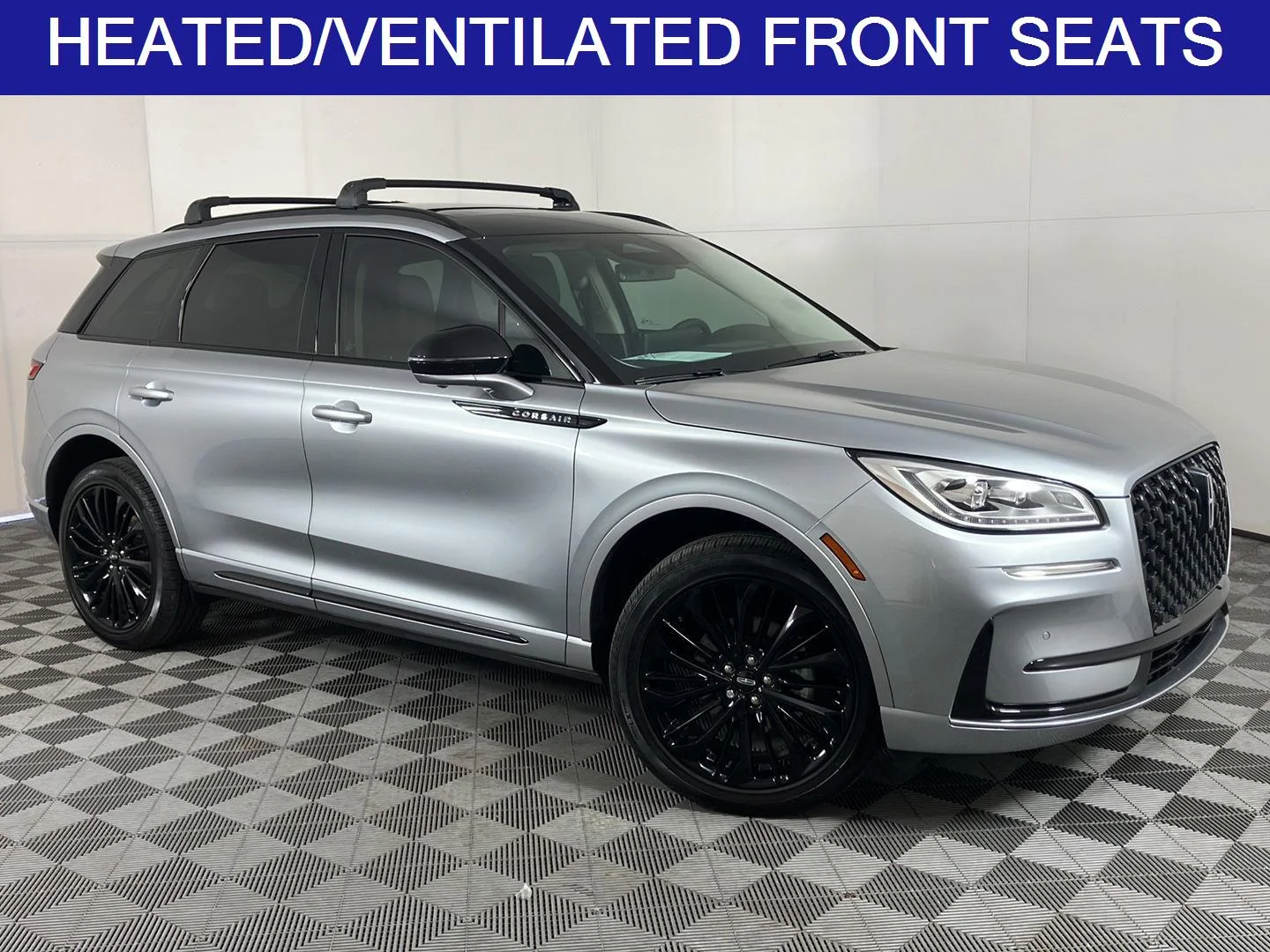 Used 2024 Silver Radiance Metallic Clearcoat Lincoln Reserve image 6