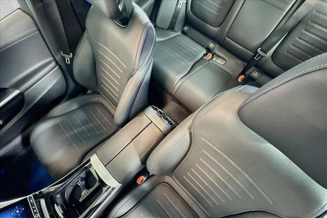 New 2026 MANUFAKTUR Alpine Grey Mercedes-Benz C 300 image 49