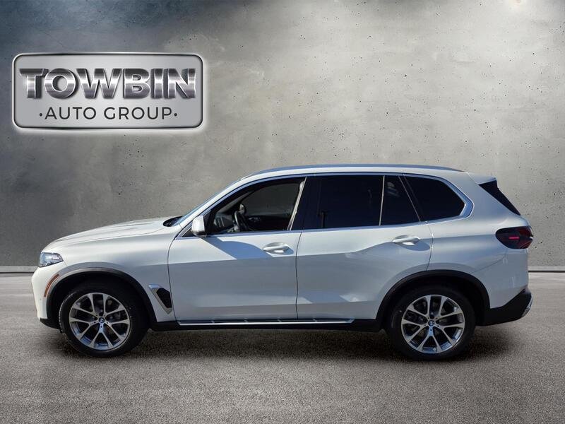 Used 2025 White BMW xDrive40i image 8