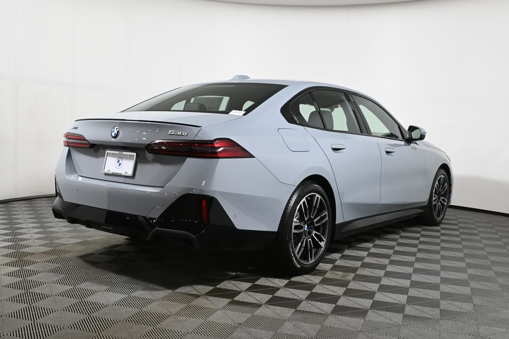 New 2027 Gray Metallic BMW 530i xDrive image 7