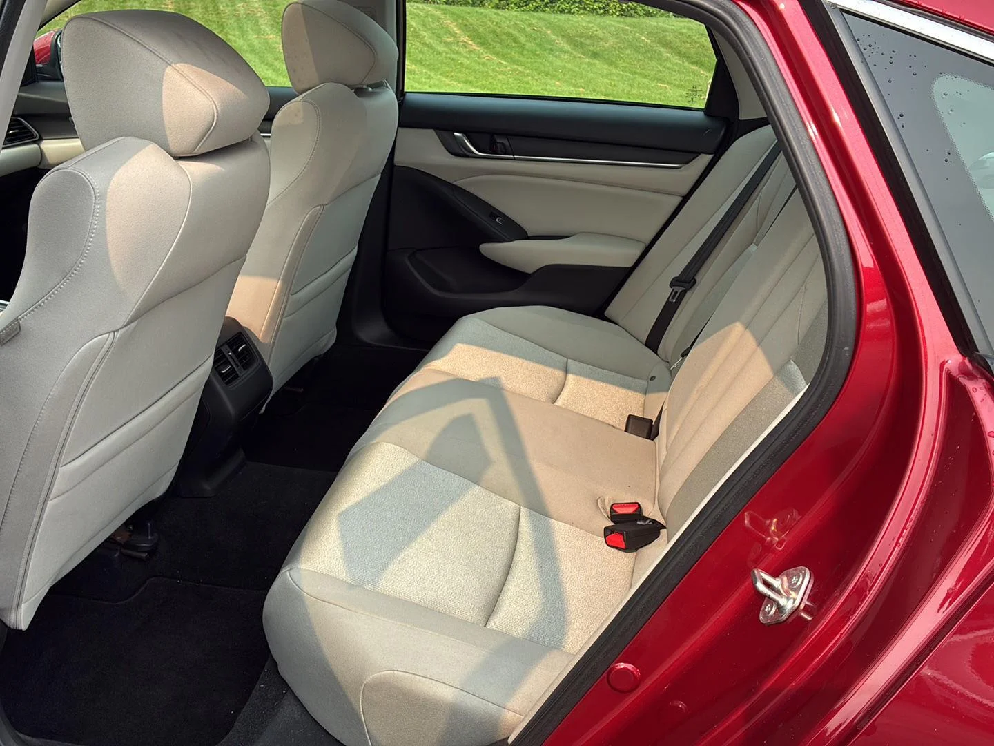 Used 2018 Radiant Red Metallic Honda EX 1.5T image 10